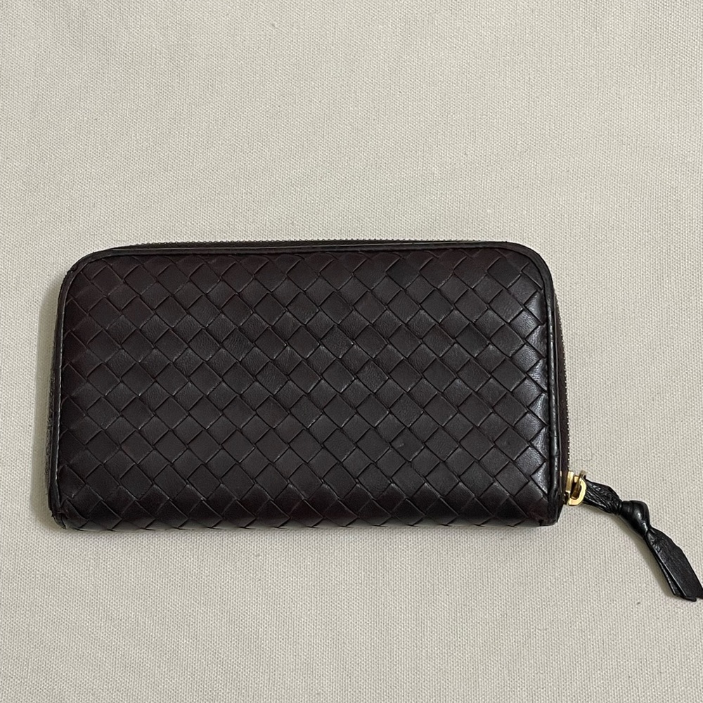 Authentic Bottega Veneta Brown Leather Zip Around Wallet.